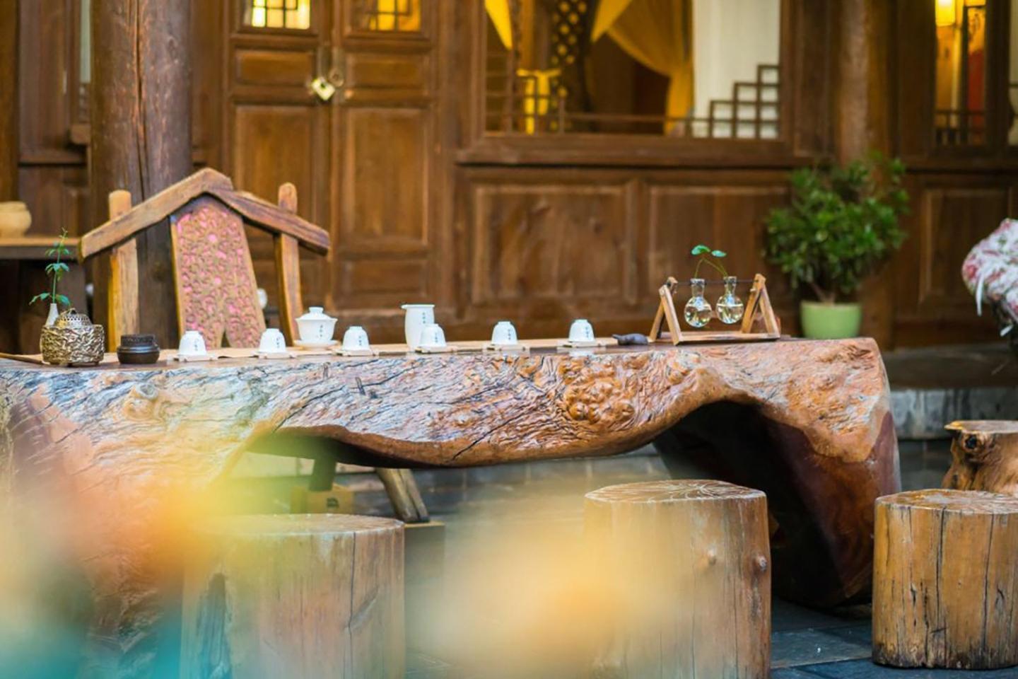 Big Tree Guesthouse - Naxi Old Style Lijiang  Extérieur photo